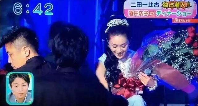 从天后到吸毒女,从爆红到乞讨,她是如何一步步沉沦的?