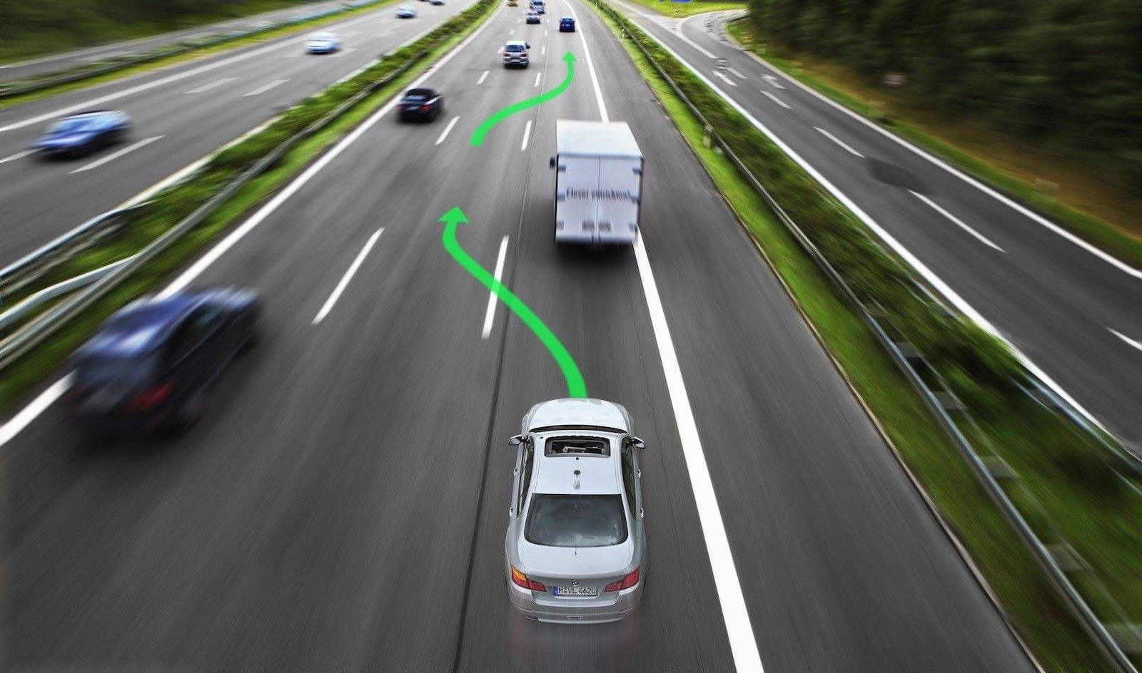 "超车看车头,会车看车尾"是什么意思?老司机讲的明明白白