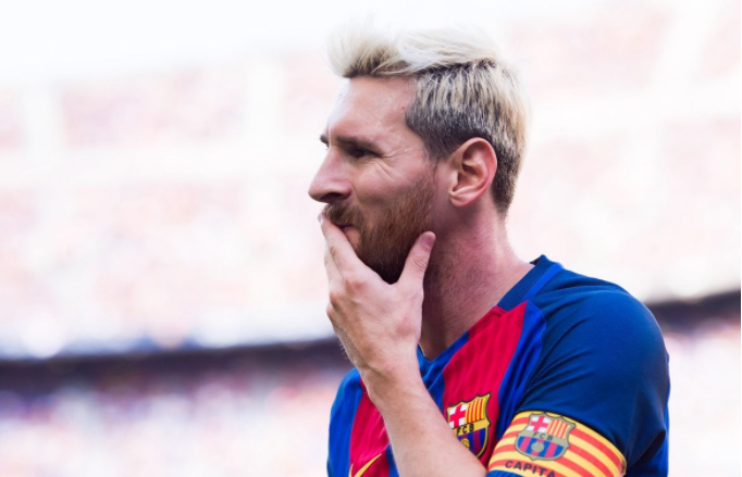 大赛过后,曼联巴萨集体变"梅吹"!梅西却很谦虚:两个进球都是运气!