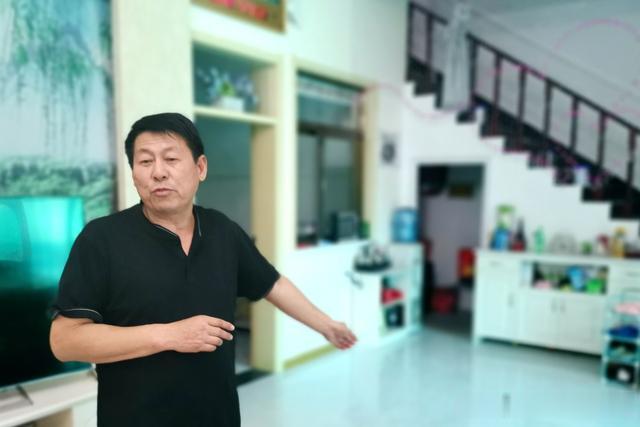 退休夫妻回农村过浪漫生活，40万元改造土窑洞变豪宅，看啥样