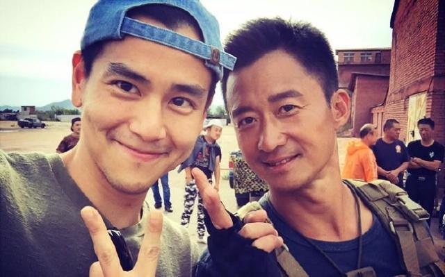 李冰冰|堪称“酒鬼”的10位明星，李冰冰90秒喝瓶白酒，他靠喝酒赢辆车