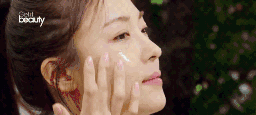 “先涂隔离还是先涂防晒？”困扰女生多年的问题终于有答案了！