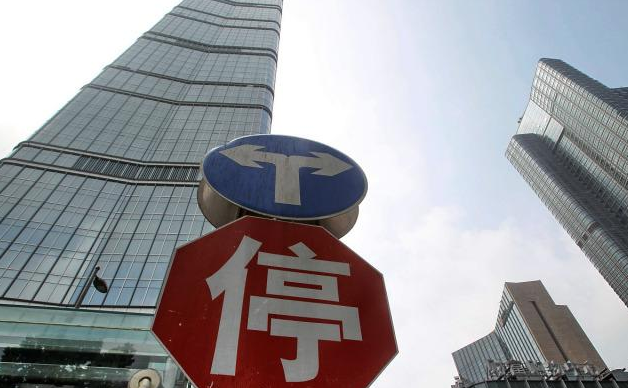 房价为何不能大幅下跌？专家：房价若是大跌，老百姓承受不了！