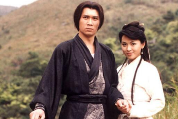 演戏不行，开餐馆又倒闭，走投无路恋上大20岁富婆，今却活出自我