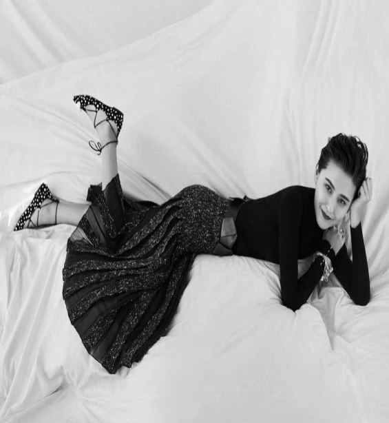 热依扎|她是哈萨克族，演技在线性格豪爽，热依扎的演员之路