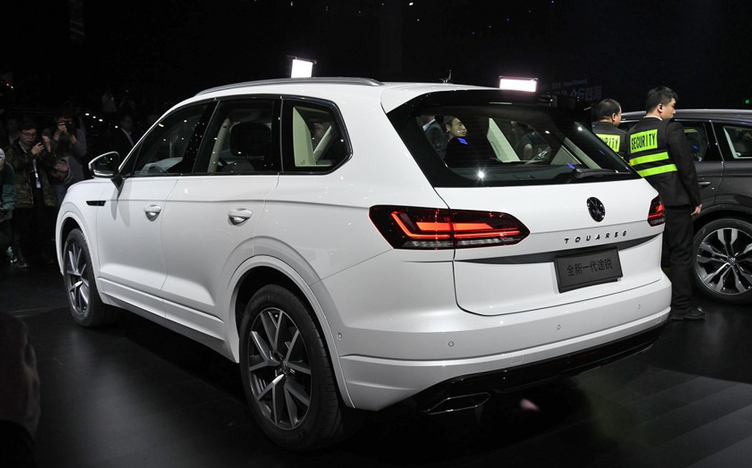 大众途锐售价再次下探，增2.0T领航版，网友：这次价格也“低调”