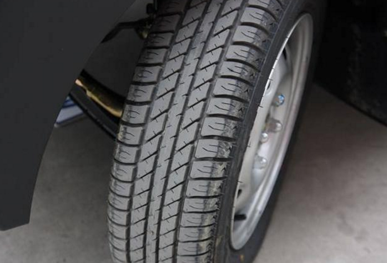 萍乡弘捷提醒广大卡友夏季开车注意事项！