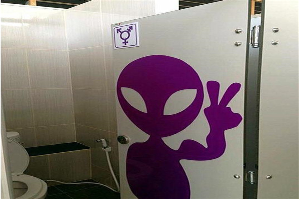 泰国旅游|去泰国旅游，去厕所如果看到紫色标志，再急也最好别乱进去！