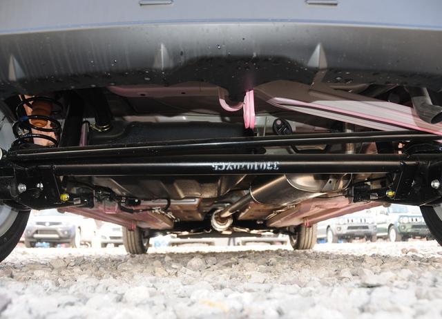 最佳代步买菜车，百公里油耗仅4.9L，才4.2万起还要啥电动车？