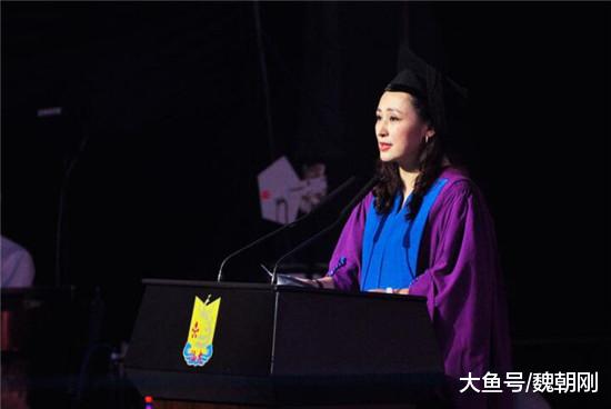 高校：她是中国最美的211大学校长：如果我不说，你一定猜不出她的年龄