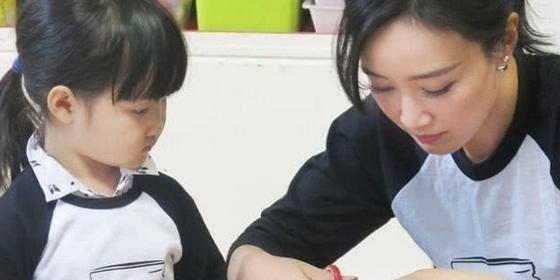 央视|就喜欢有妇之夫的女星，多次插足别人婚姻，今45多岁韵味十足