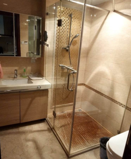 日本浴室明明很小,却能保持干净整洁?网友:值得每个国家学习