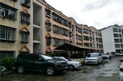 购房为什么买楼梯房不买电梯房？网友：一旦拆迁、鸡犬升天