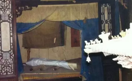 故宫|故宫仍有4成区域不开放，门缝后的景象，破败的让人心惊