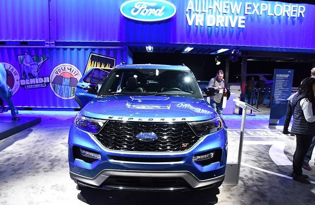 福特推出全新探险者，3.0T+10AT，车长超5米，6座布局或仅30万起