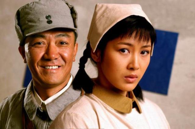 【柳岩】新《亮剑》要凉凉!护士穿紧身裙、团长打发胶都能忍,但秀芹结婚真忍不了