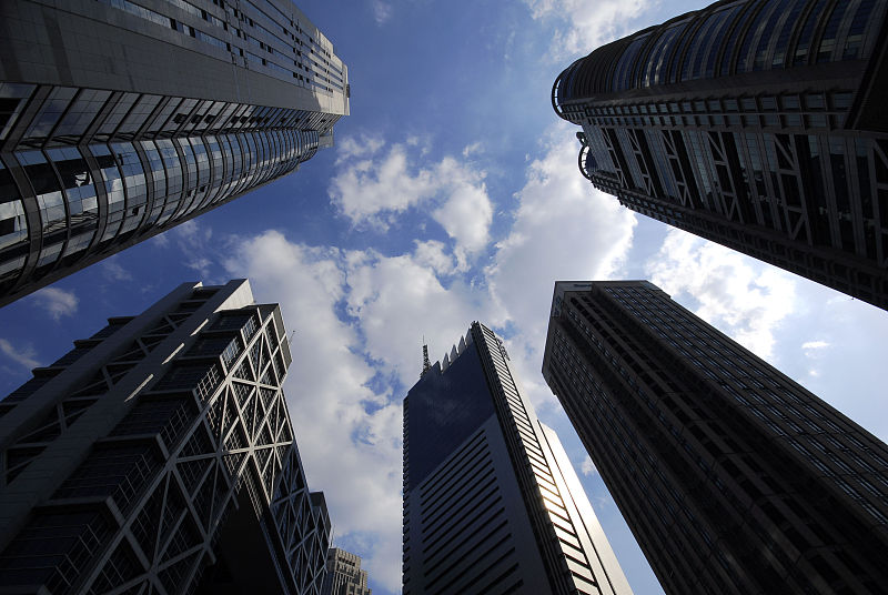 楼市张开“獠牙”！发生“两件事”，专家：20年未见的变化出现了