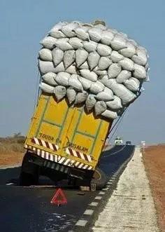 发几张不正经的照片给你看看, 专治不开心~