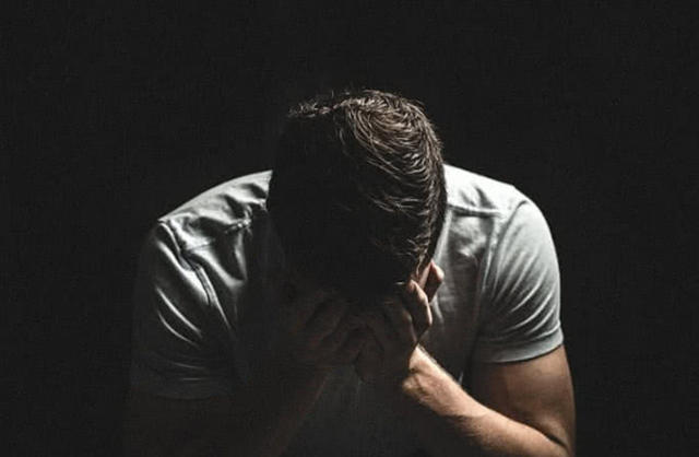 肾虚|你老公是不是肾虚就看脸上3个特征,不超过2个的,绝对是肾虚!