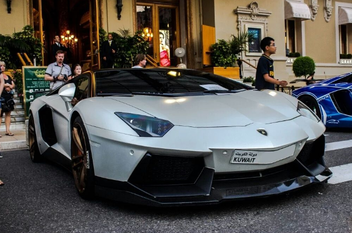 全球11大顶级豪车，认识6个算你及格，BBA榜上无名