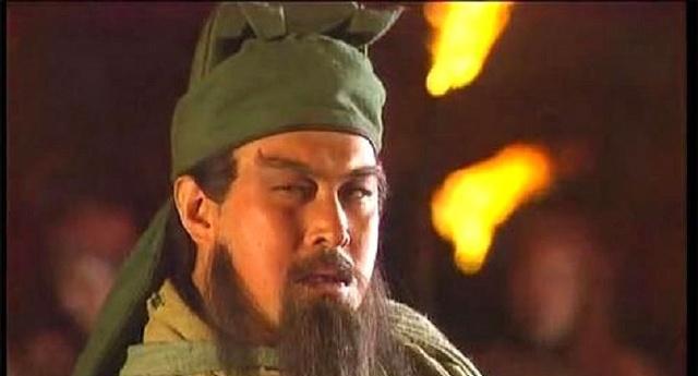 三国演义中，他在刘备落魄时忠心追随，却在刘备辉煌时期选择离开