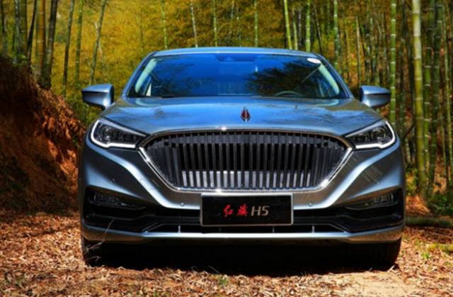 2019买车别乱选，20万入手这4款轿车最值，第二款开十年不大修！