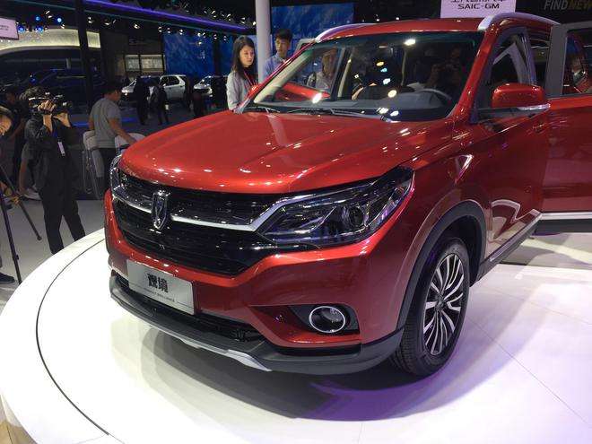 223的suv能实用吗?新车轴距近2.8m,网友:华晨醒醒吧