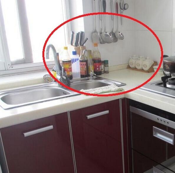 发现一户人家阳台，瞧人这设计，真是被吸引到了，给大家看看，真巧妙