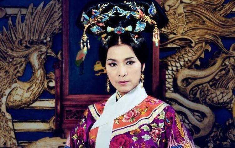 康熙一生后妃众多,为何四个皇后几十个妃子,都愿意给他陪葬