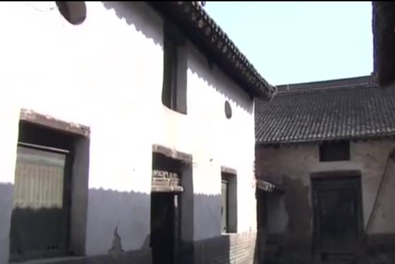 百年老屋挖出128枚“袁大头”，该归谁所有？法院：归国家所有！