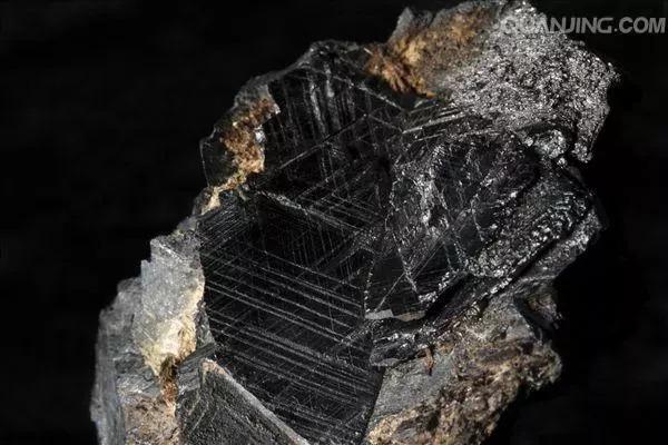 \你知道世界上最纯的金属、最多的金属、熔点最高的金属都是什么吗\