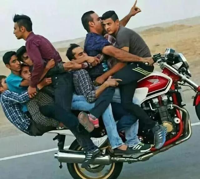 发几张不正经的照片给你看看, 专治不开心~