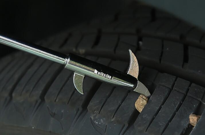 吉利又拽了！性能“小钢炮”2周后上市，254马力5.9s破百！