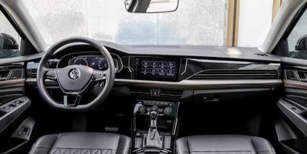 开完大众帕萨特，换到丰田凯美瑞上，车主：体验后才发现差距