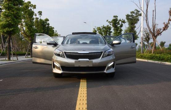 还准备提钱去买凯美瑞吗？这车1.8L配6AT仅12.88万，比迈腾还漂亮