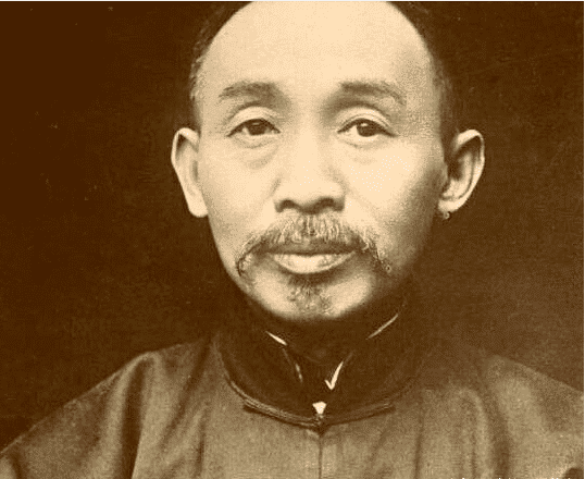 敌对国家宣战时, 双方的大使馆人员怎么回国?