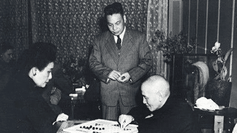 蒋经国活了78岁, 临终前对蒋孝勇说了1句话, 蒋孝勇泣不成声