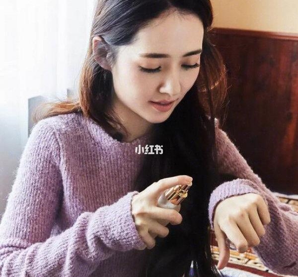 时尚好物官|郭碧婷晒出用了3年的精华液，李佳琦：我用了8年，网友：不愧是平价SK2