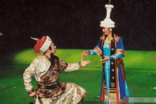 32岁寡妇皇后, 嫁给年仅7岁的孙子, 生下了8个孩子