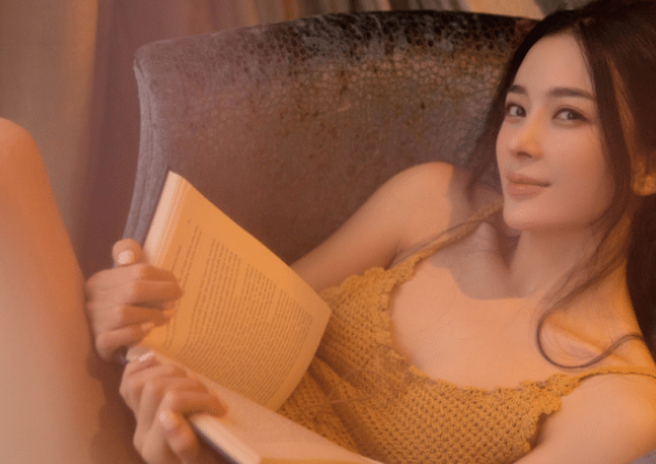 赵韩樱子|她人美戏好主角拿到手软，却始终火不起来，全因名字太“日本”