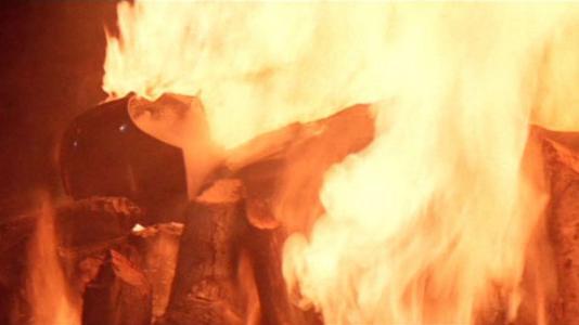 黄金价格|2000度的高温,人人都可以出舍利子,而泰国却每年出口中国36吨