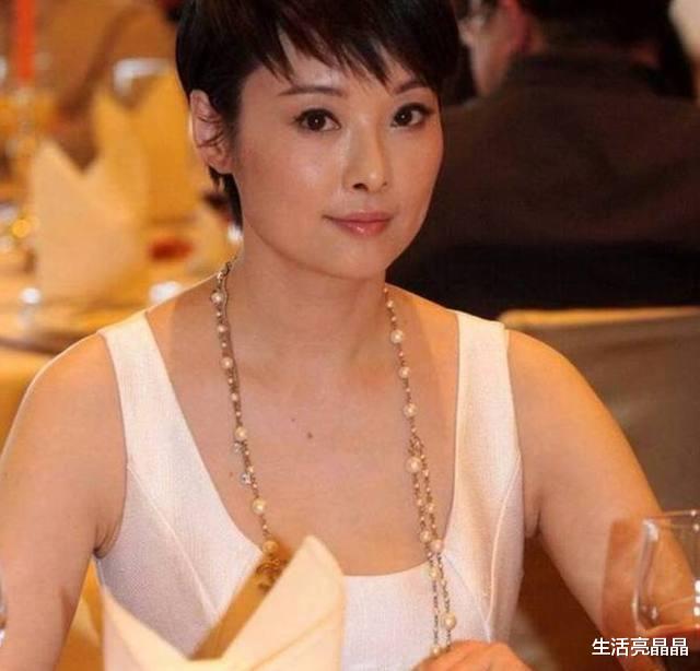 韦唯|被网友唾骂“中国的白眼狼”，成名时出国、落魄时回国的5位女星