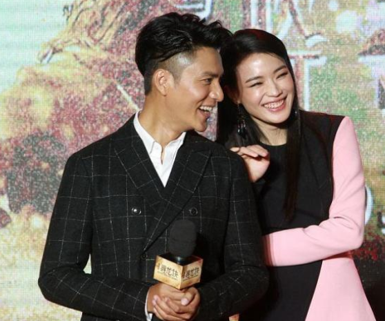 黄晓明|谢霆锋曾骂他“大便”，黄晓明说他“娘”，今44岁回归荧幕依旧是大牌！