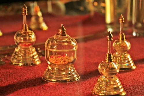 黄金价格|2000度的高温,人人都可以出舍利子,而泰国却每年出口中国36吨