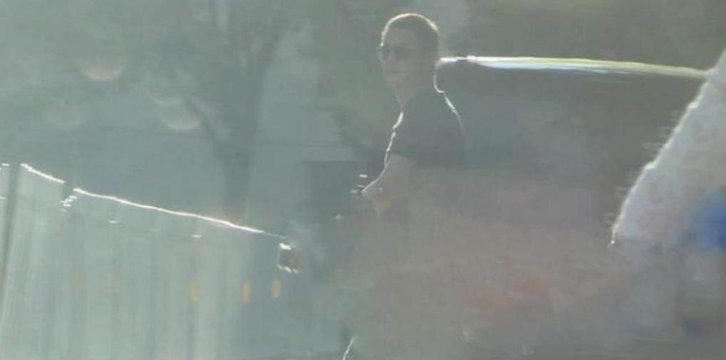 本田冠道|传生意低迷后，李亚鹏4S店看千万级豪车，多次趴窗咨询却空手而归