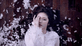  “看到伴娘以后，哪还有空看新娘啊？”太吸引眼球了...哈哈哈...