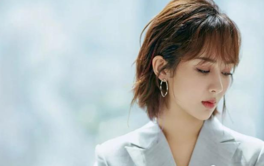 [杨紫]杨紫官宣撒狗粮，爱了，爱了