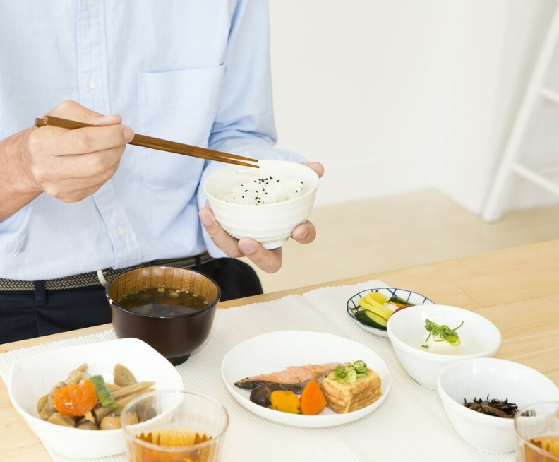 大脑|消化科医生:胃病患者,饭后1件事,坚持1个月,胜过吃胃药