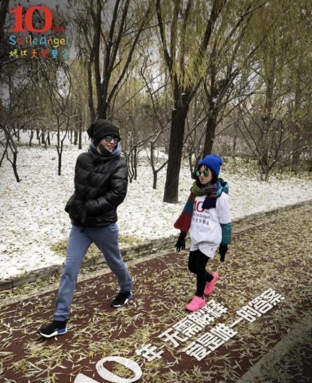 本田冠道|传生意低迷后，李亚鹏4S店看千万级豪车，多次趴窗咨询却空手而归