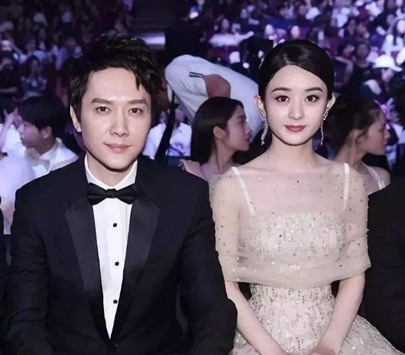 赵丽颖■赵丽颖晒出穿衣背影图，有谁注意镜子里的人？冯绍峰评论区炸锅了